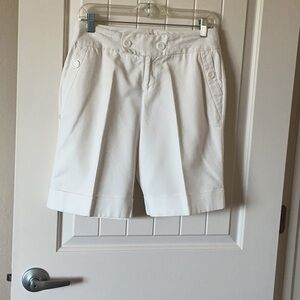 Banana Republic City Shorts in off/winter white size 0.
